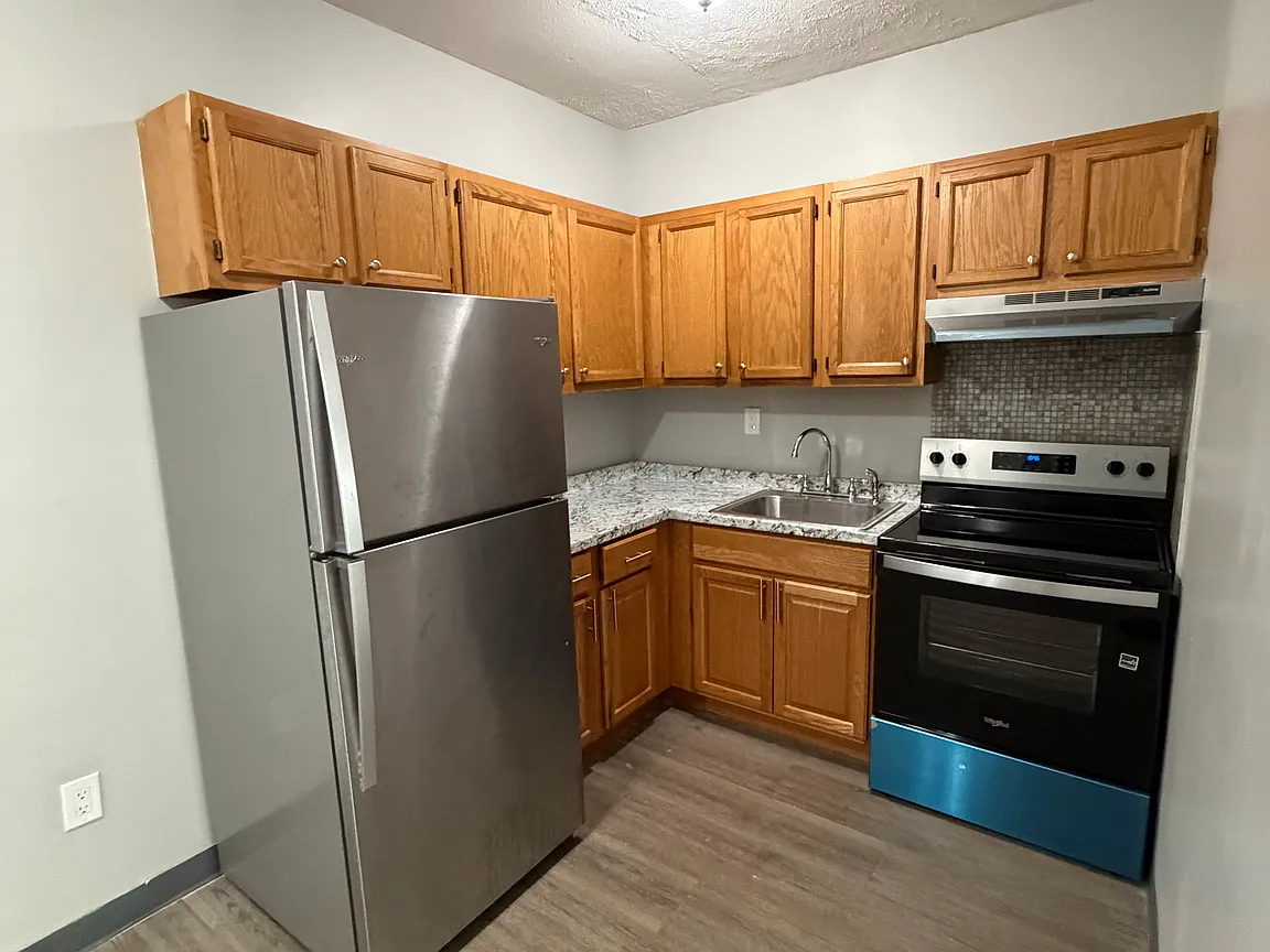 195 Sigourney St, Hartford, CT 06105 — photo 13