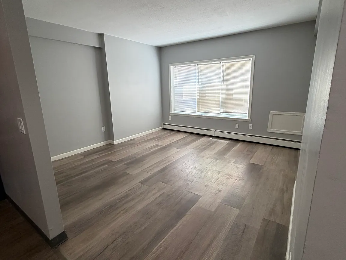 195 Sigourney St, Hartford, CT 06105 — photo 12