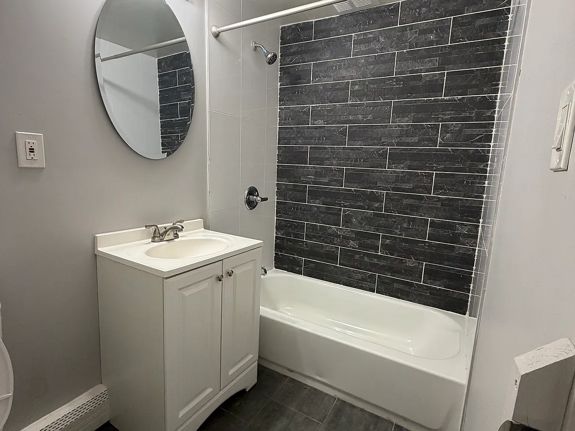 195 Sigourney St, Hartford, CT 06105 — photo 10