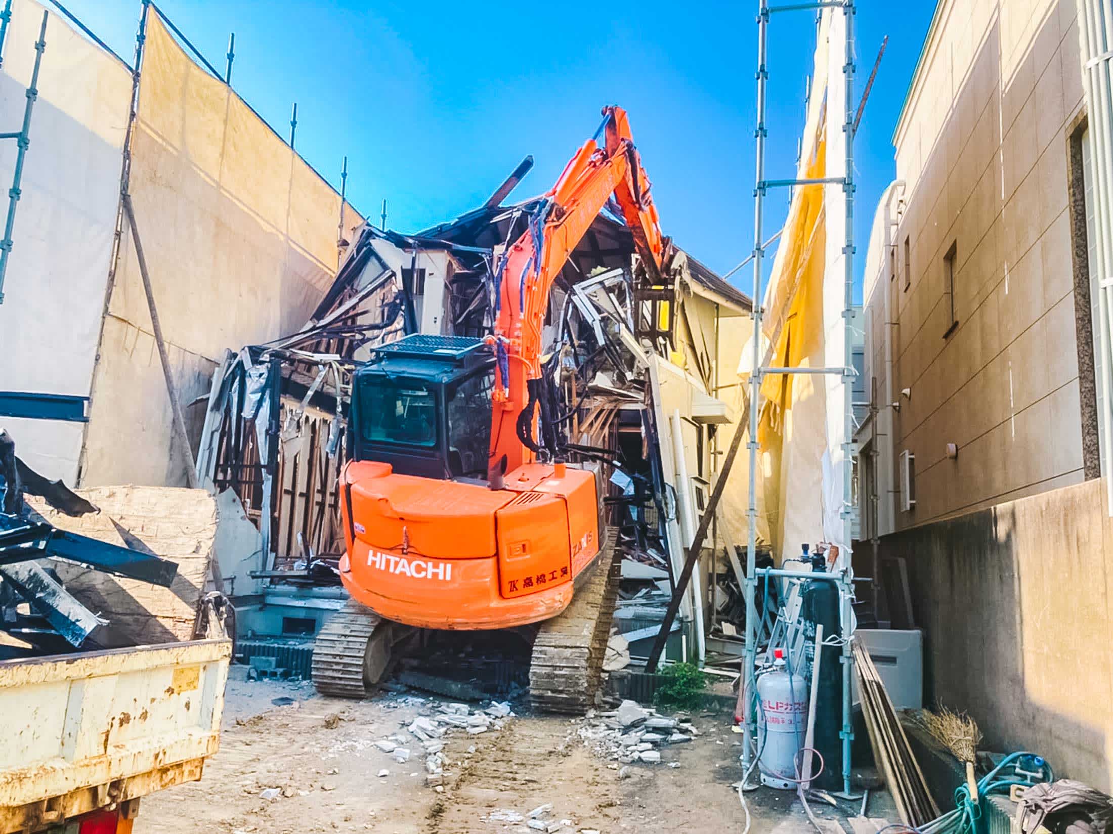 解体工事中