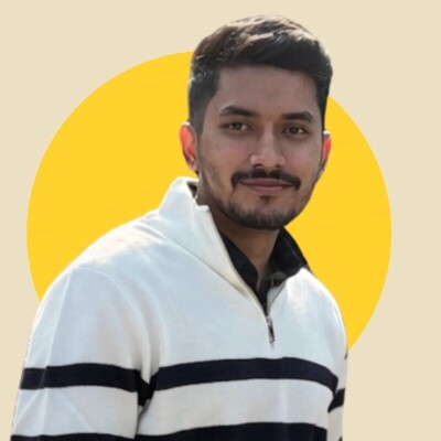 Meet Mrinal Parashar, the Mind Behind GrowthBits