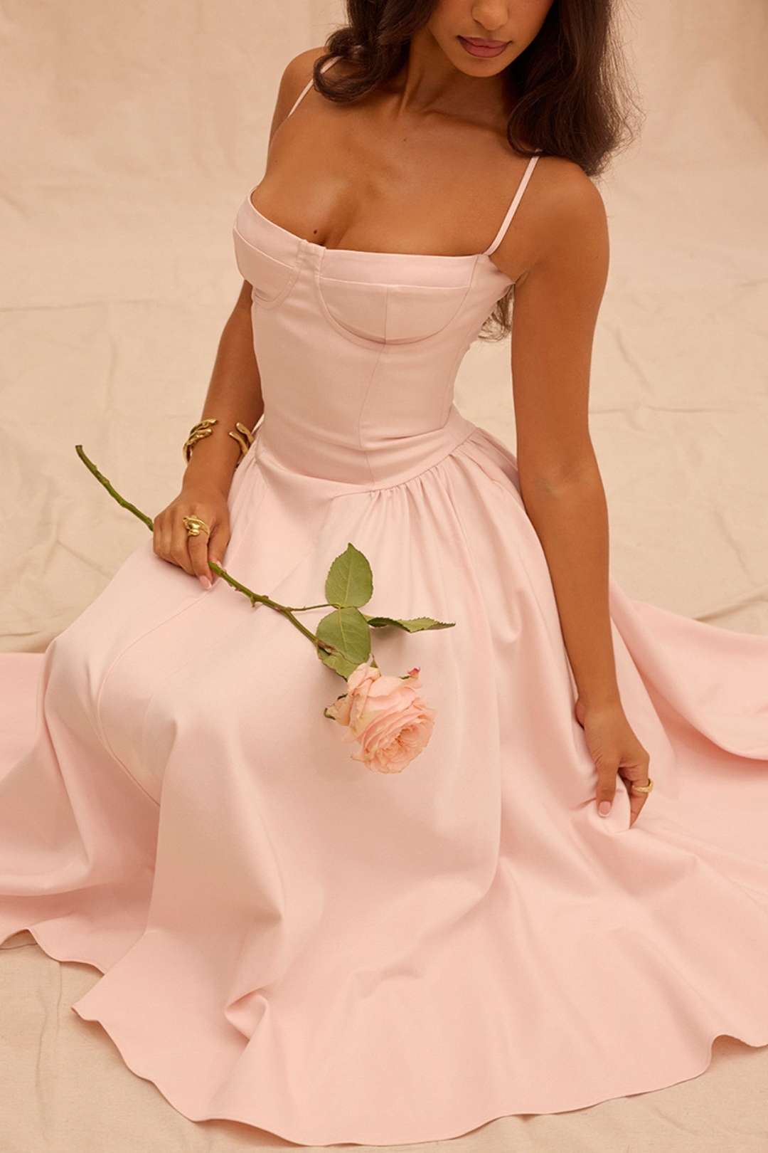 Sexy V-neck Suspender Midi-length Skirt With Slim Waist And Backless Dress.