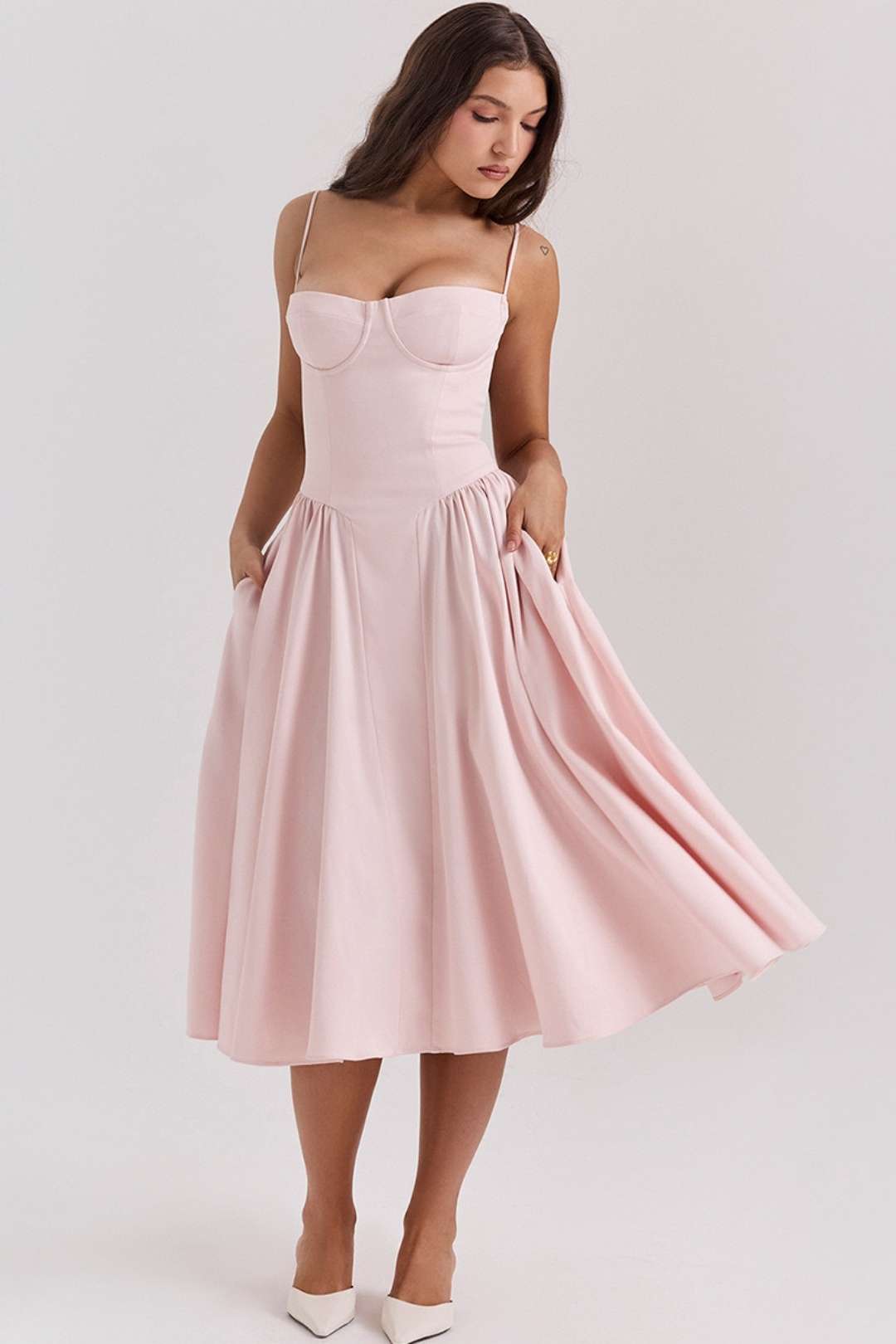 Sexy V-neck Suspender Midi-length Skirt With Slim Waist And Backless Dress.