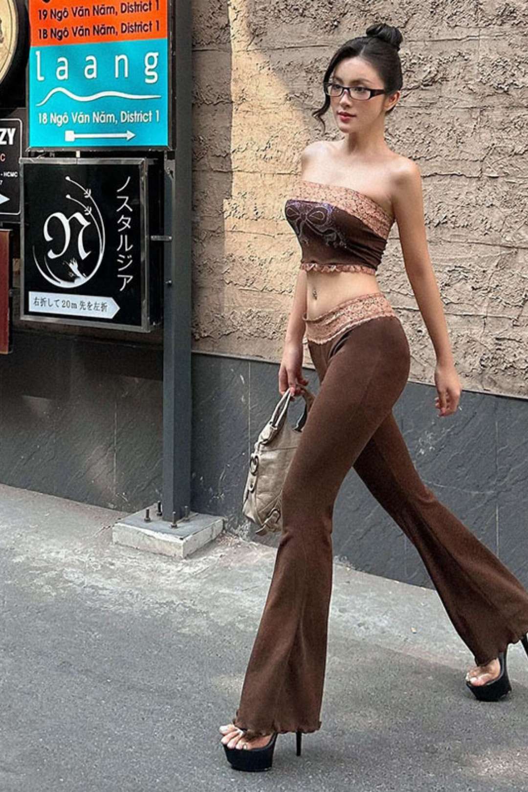 One-shoulder Slim-fitting Navel-baring Tube Top Low-waist Hip-lifting Bell-bottom Pants Suit