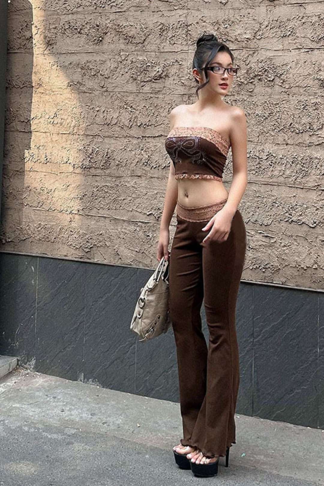 One-shoulder Slim-fitting Navel-baring Tube Top Low-waist Hip-lifting Bell-bottom Pants Suit