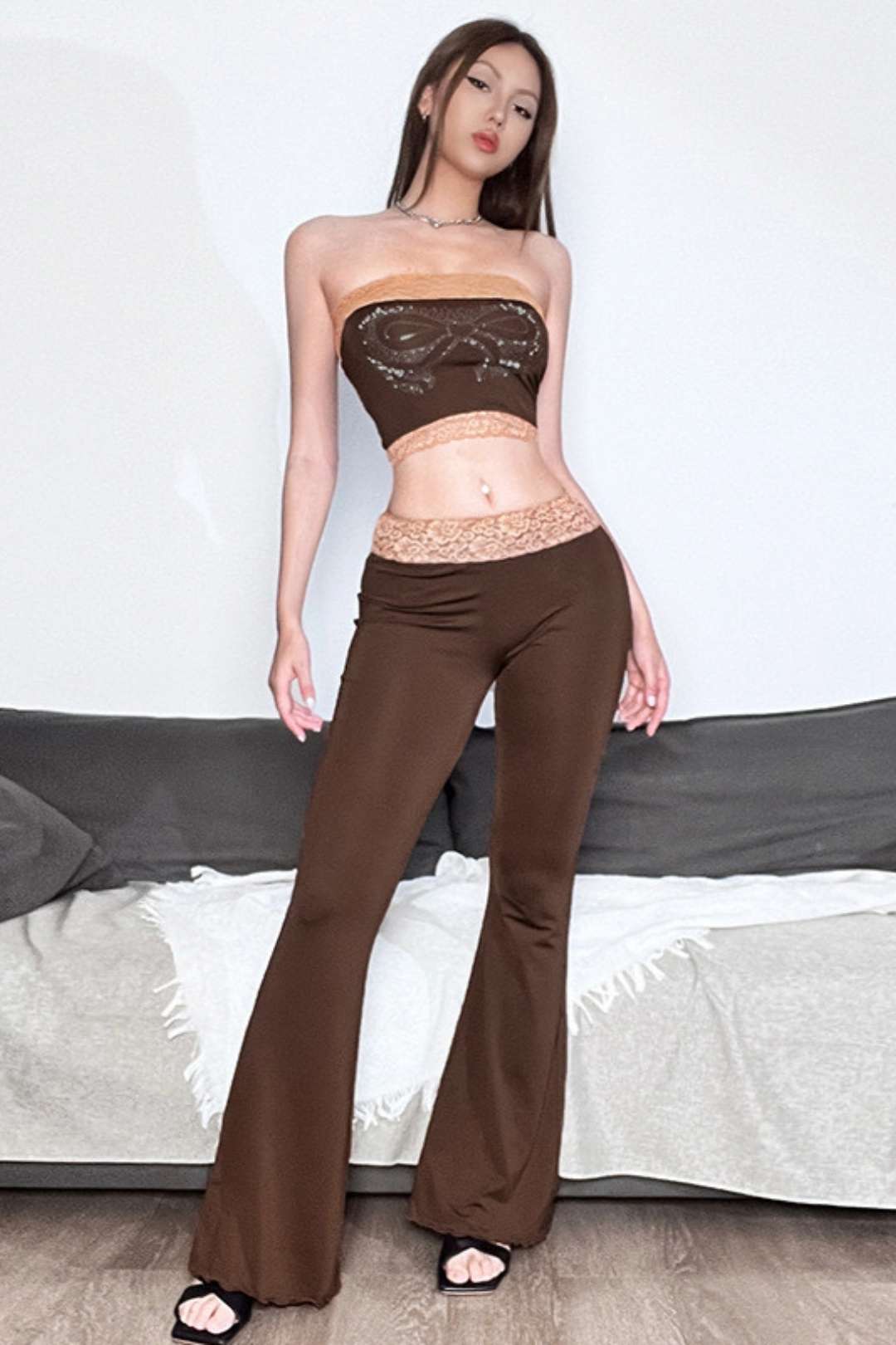 One-shoulder Slim-fitting Navel-baring Tube Top Low-waist Hip-lifting Bell-bottom Pants Suit