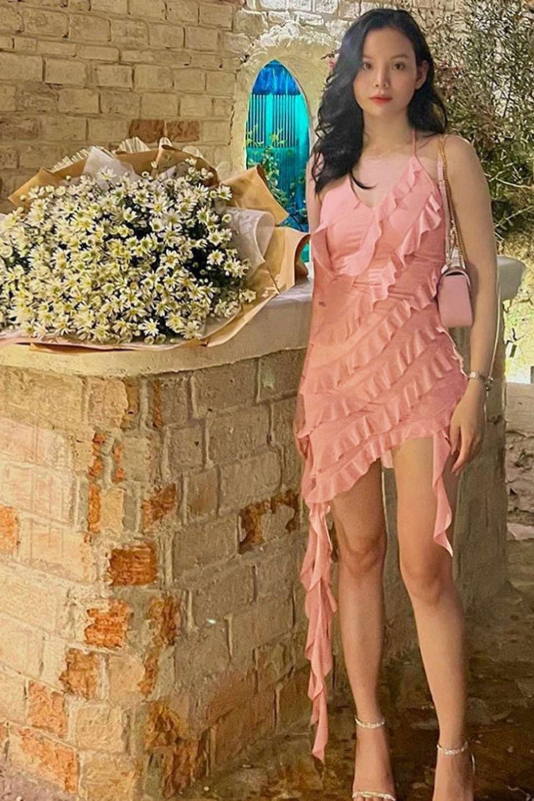 Solid Color Fashionable Irregular Design Strappy Halterneck Slim