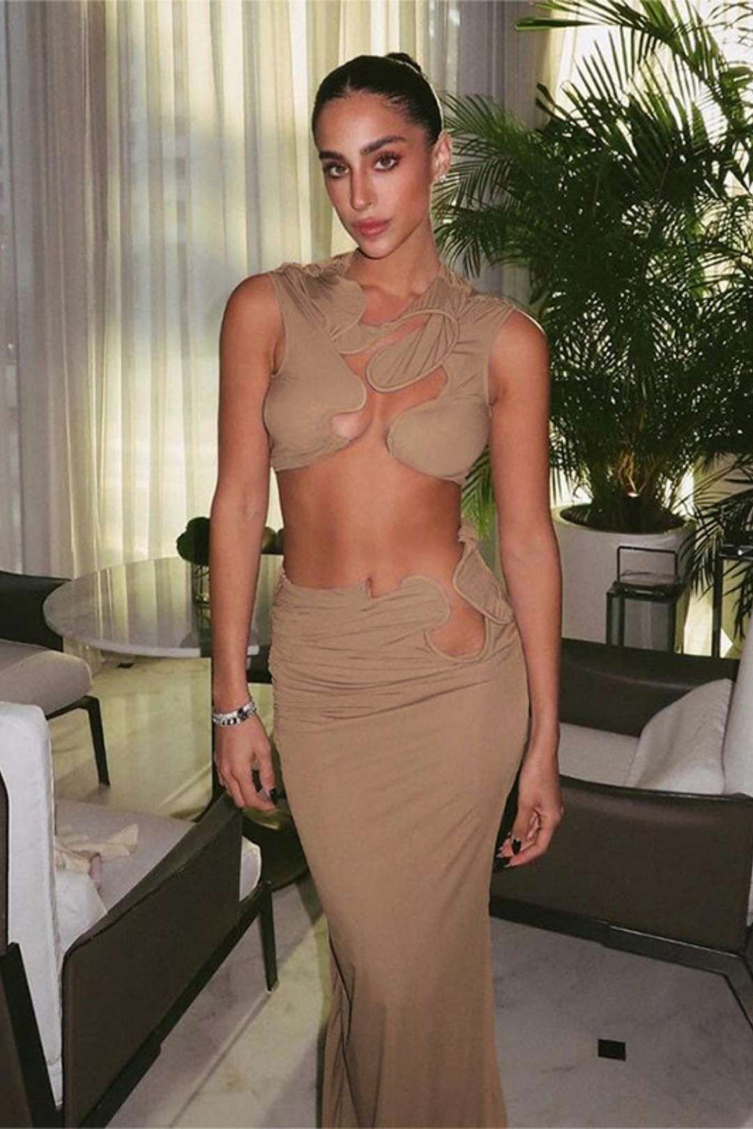 Sleeveless High-waisted Slim Hip Skirt Suit