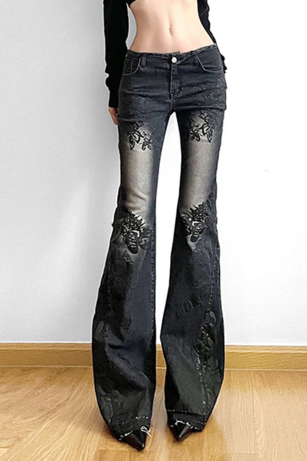Low-waist Embroidered Flower Distressed White Bell-bottoms Floor-length Slim Jeans