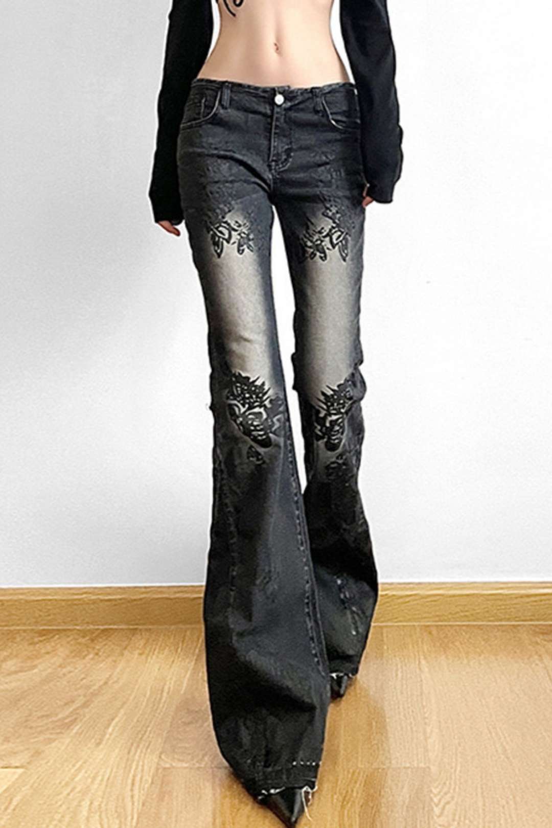 Low-waist Embroidered Flower Distressed White Bell-bottoms Floor-length Slim Jeans