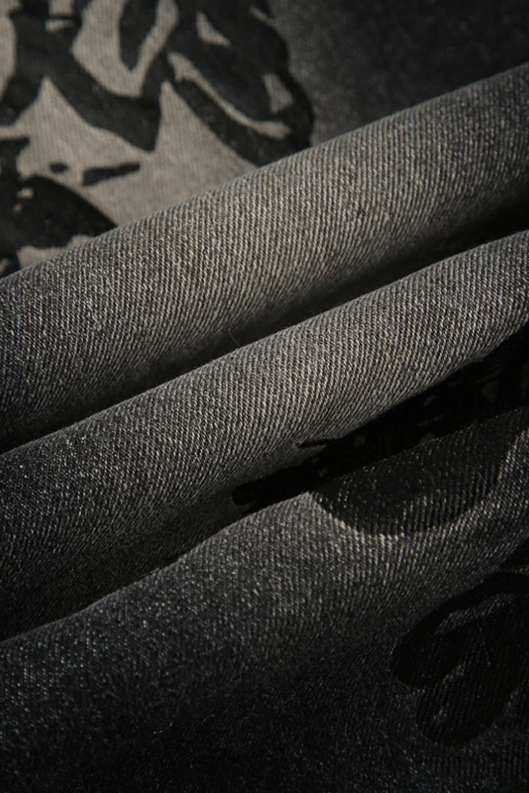 Low-waist Embroidered Flower Distressed White Bell-bottoms Floor-length Slim Jeans