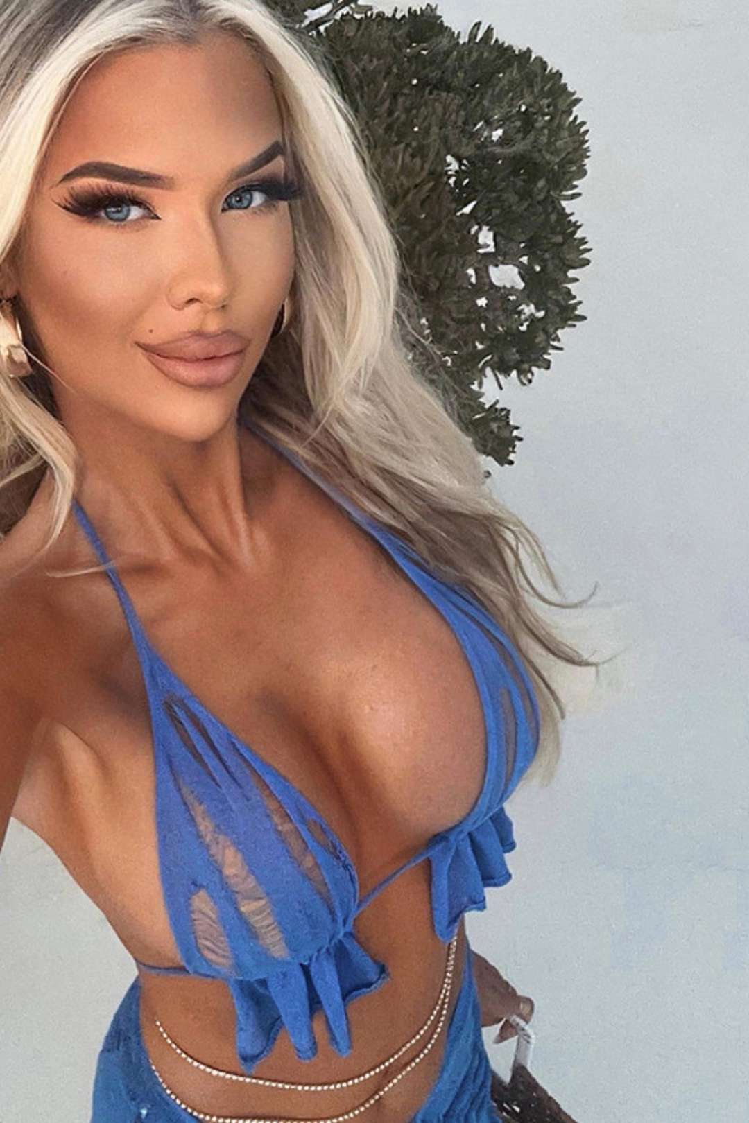 Sexy Hollow Lace Halter Top Drawstring Long Skirt