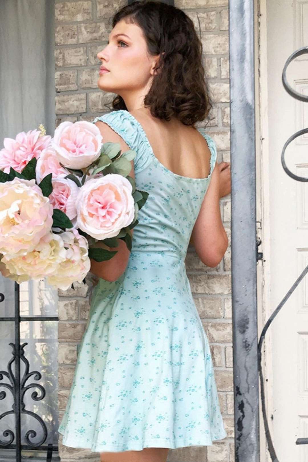 Temperament Style Floral Suspender Lace Dress