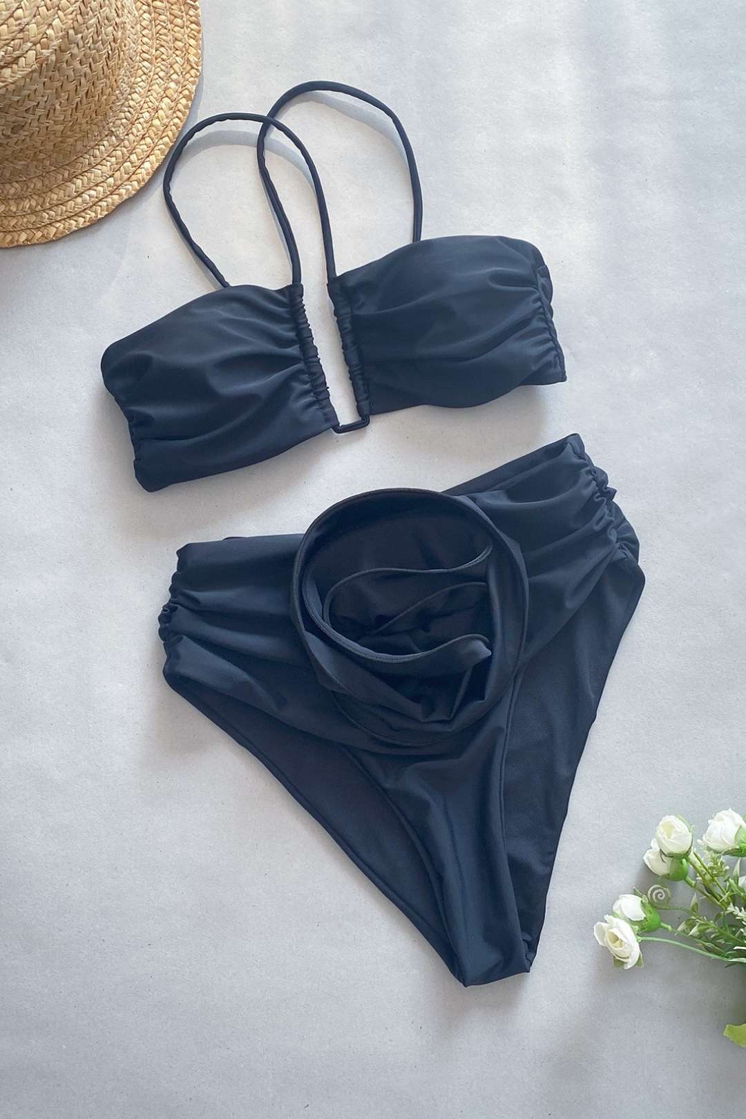 Sexy Three-dimensional Flower Split Swimsuit