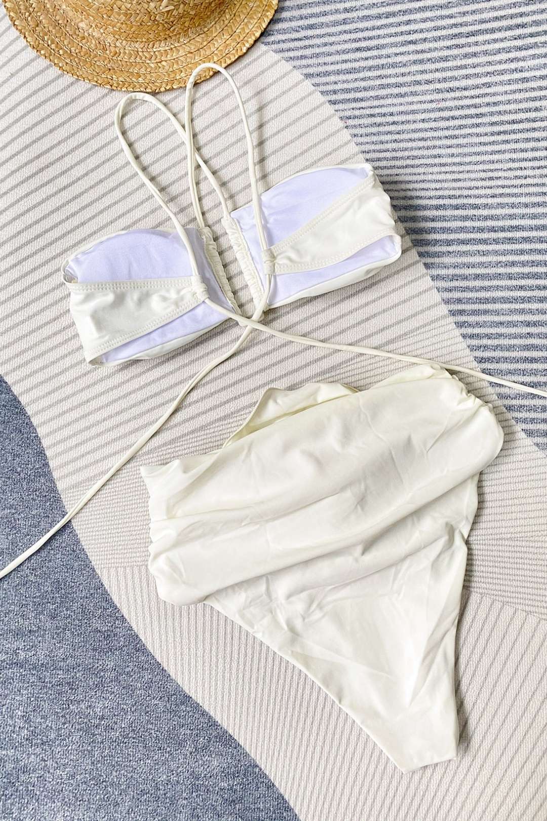 Sexy Three-dimensional Flower Split Swimsuit