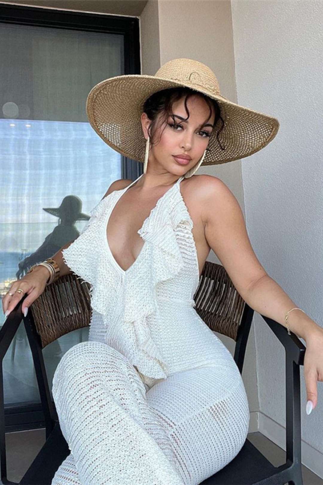 Backless Low-cut Tight Tie Halterneck Jumpsuit