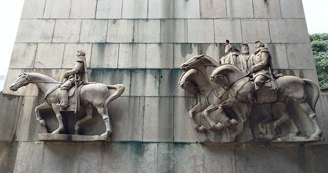 Monumento a Duque de Caxias - Reconocimiento de Humaitá