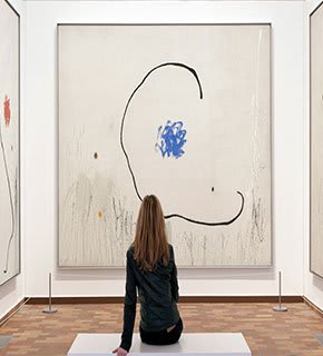 Una obra temprana de Joan Miró, posiblemente de su etapa formativa, con elementos naturales.