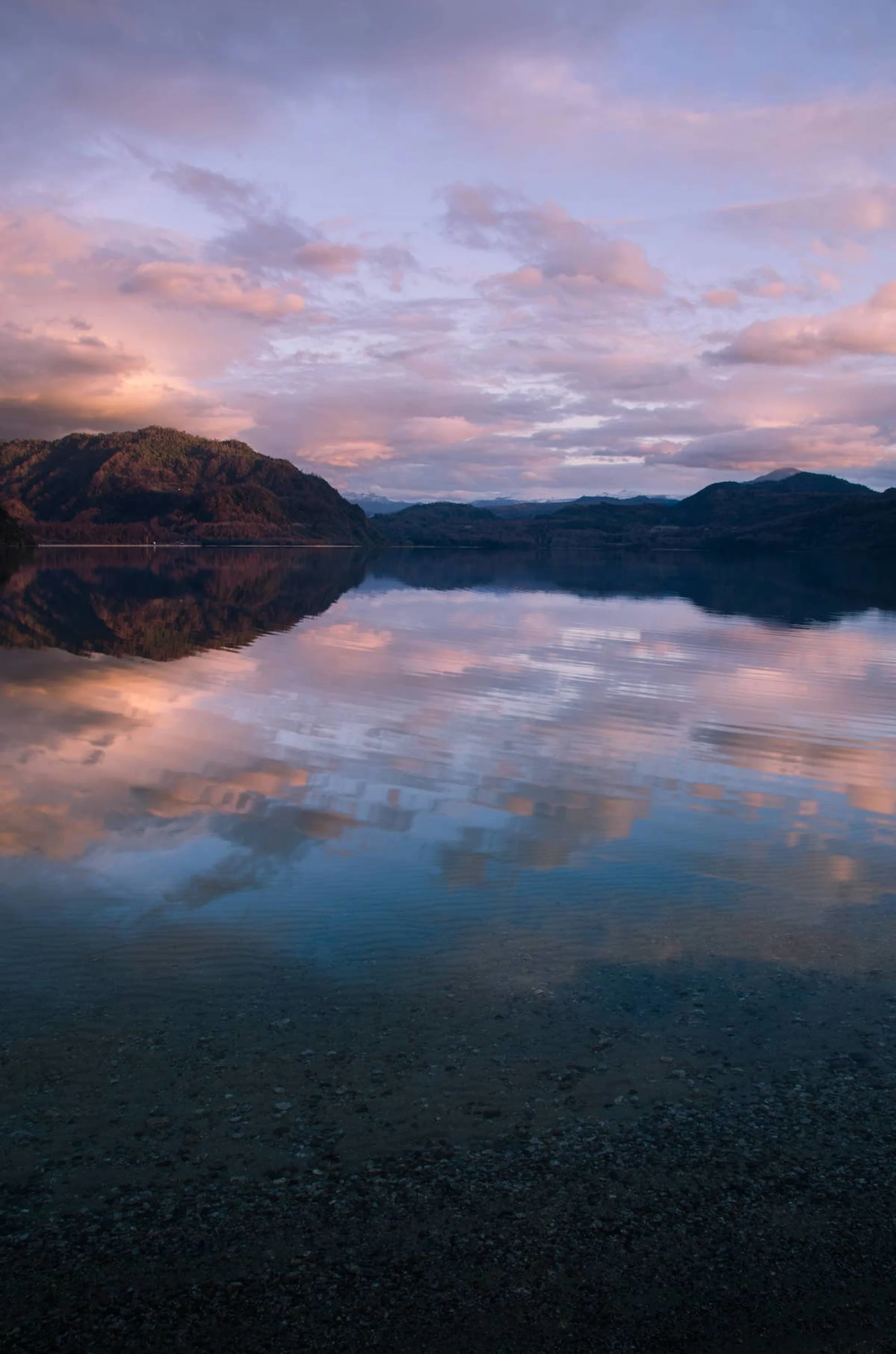 Lago Maihue al atardecer