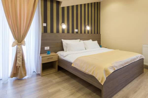 خرید Knights Hill Hotel & Spa | هتل فری‌هولد ۷۹ اتاقه، Grade II Listed، با اسپای کامل، رستوران‌ها، سالن‌های عروسی و مجوز توسعه ۱۲ اتاق جدید - فرصت سرمایه‌گذاری بالای ۵ میلیون پوند در Parments