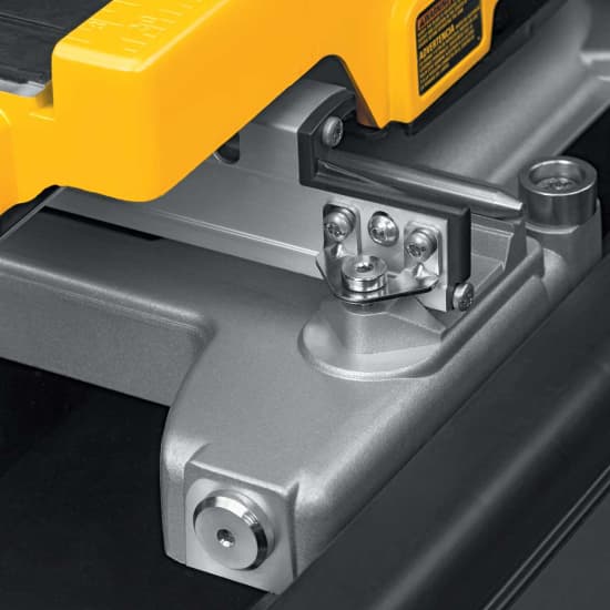 Dewalt D24000 adjustable cutting rails