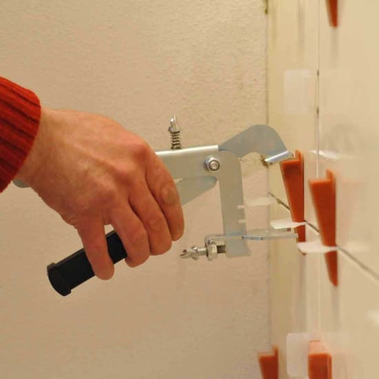 raimondi rls wall tile installation with pliers leveling tile