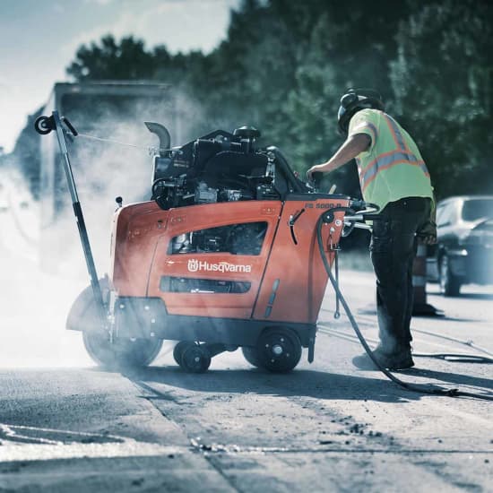 Husqvarna FD5000 D road work