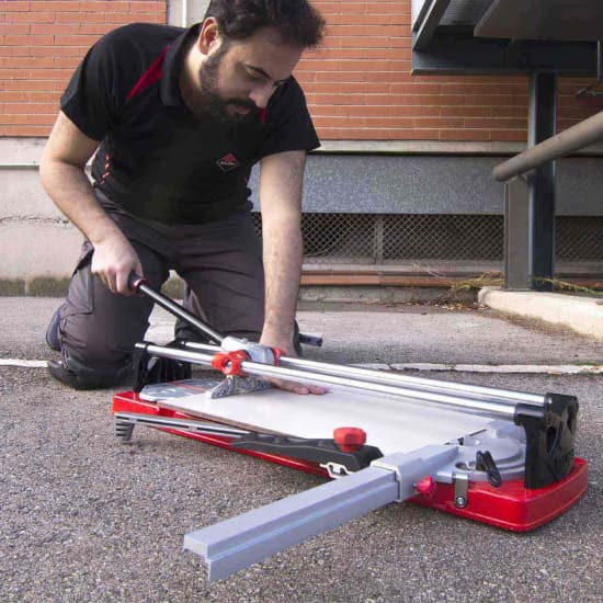 rubi tr magnet tile cutter in use