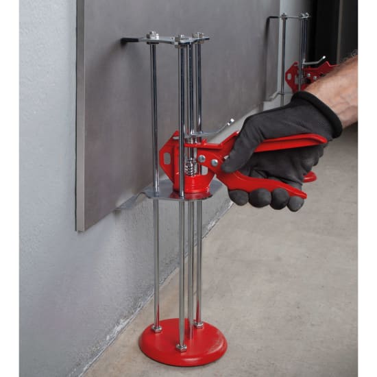 LIFTERS Montolit leveling Lifters ratchet system allows micro adjustment to position the tile with precision