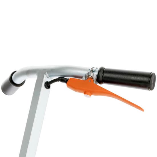 Husqvarna CG 200 Adjustable handlebar makes the setting of an ergonomic position easy.