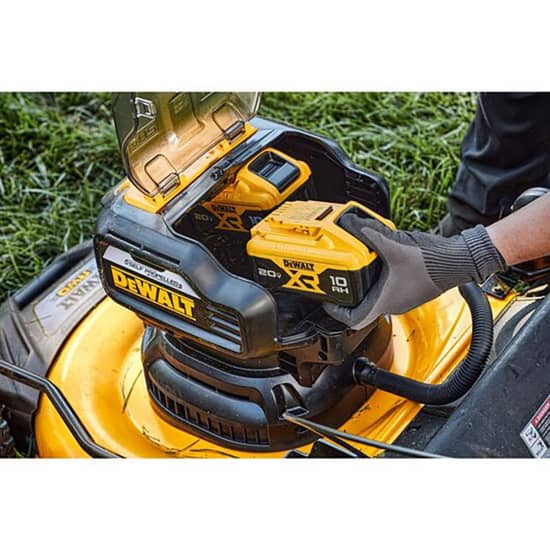 DCMWSP255Y2 - DeWalt 2X20V RWD Self-Propelled Mower batteries included