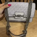 Michael Kors kabelka s monogramom — 8