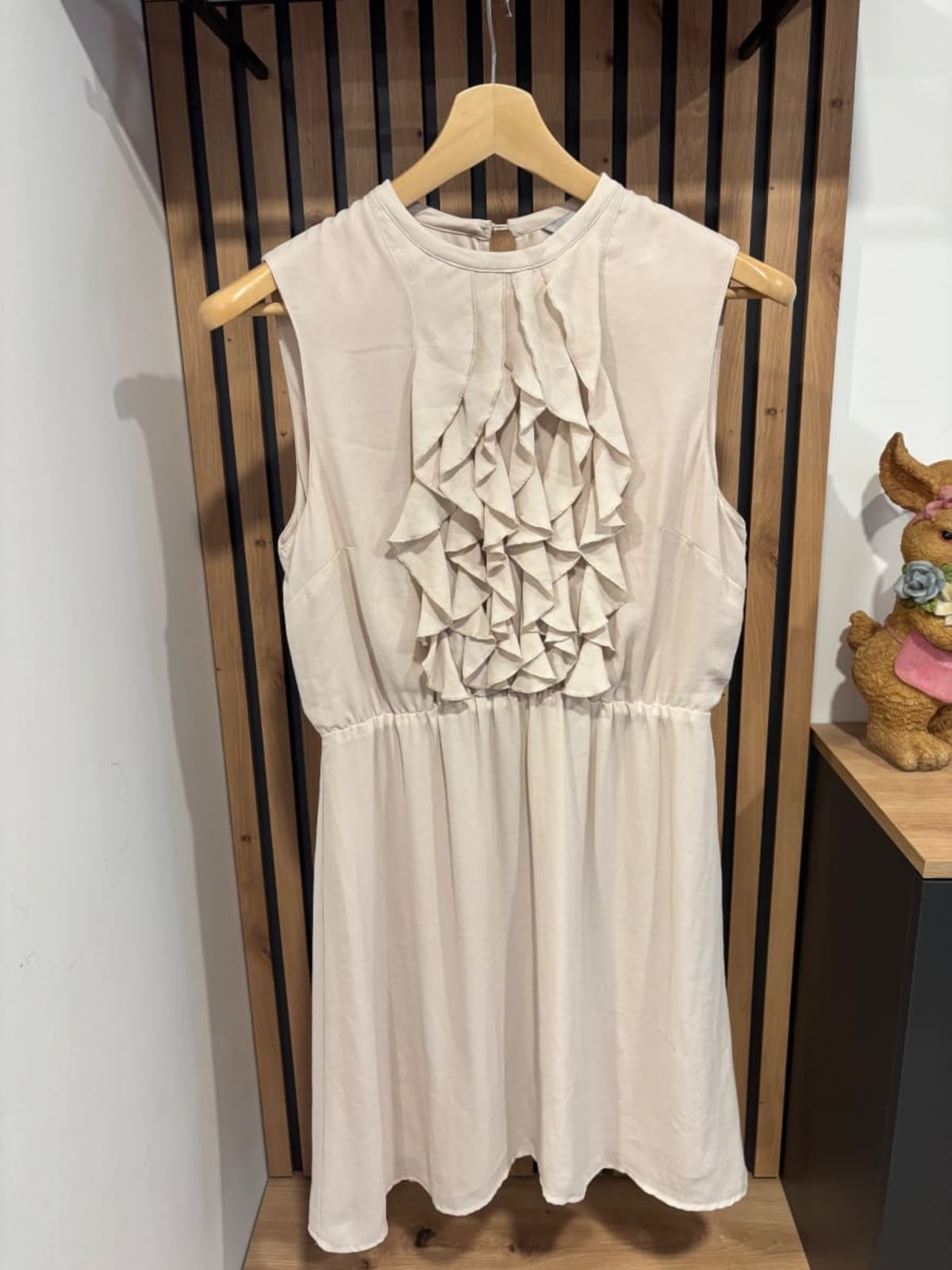 Dámske šaty H&M s volánmi, veľkosť 40 — 1