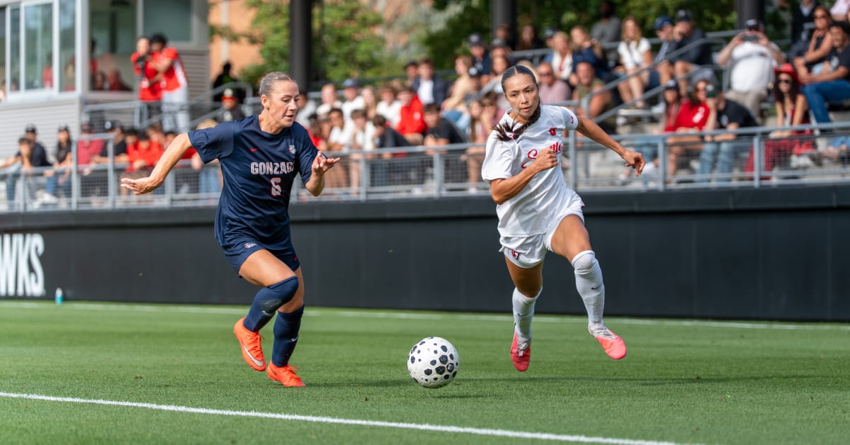 Everett sports photographer: action photo 25 from Seattle University vs. Gonzaga