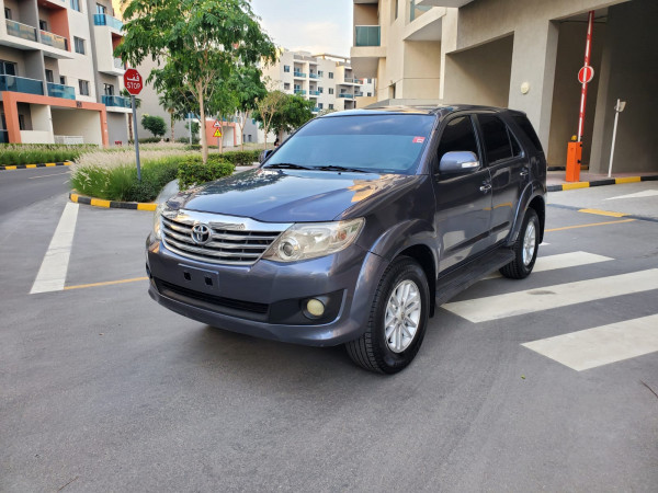 Toyota Fortuner 2013