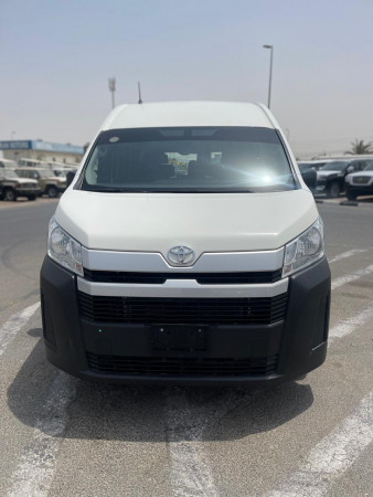 Toyota Hiace 2021