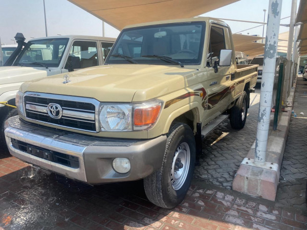 Toyota Land Cruiser Pickup 2015