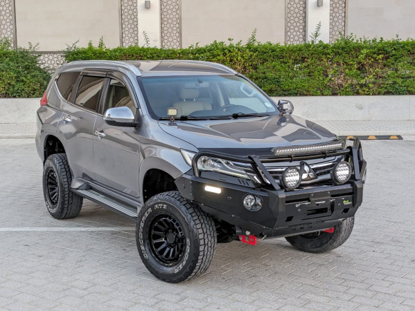Mitsubishi Montero 2016
