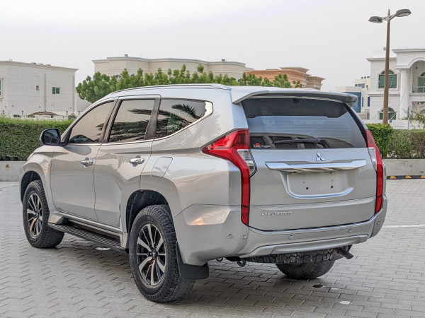Mitsubishi Montero 2017