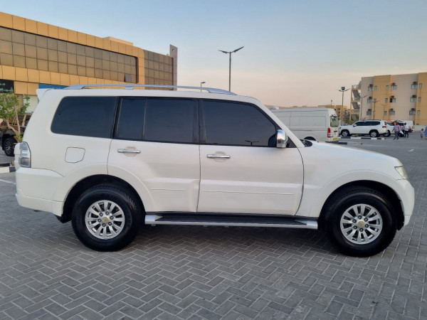 Mitsubishi Pajero 2010