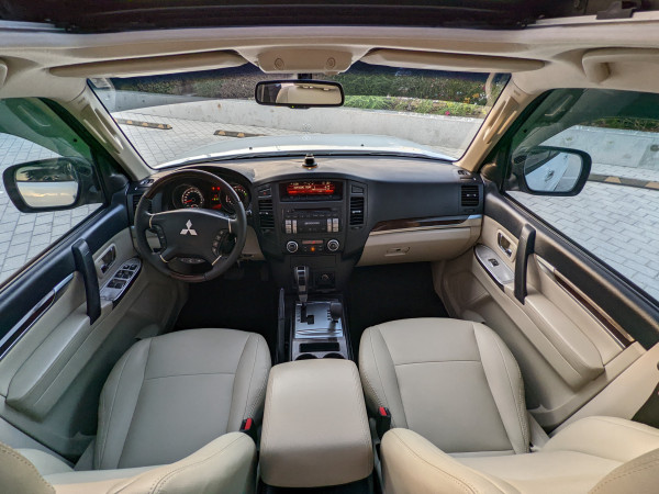 Mitsubishi Pajero 2012