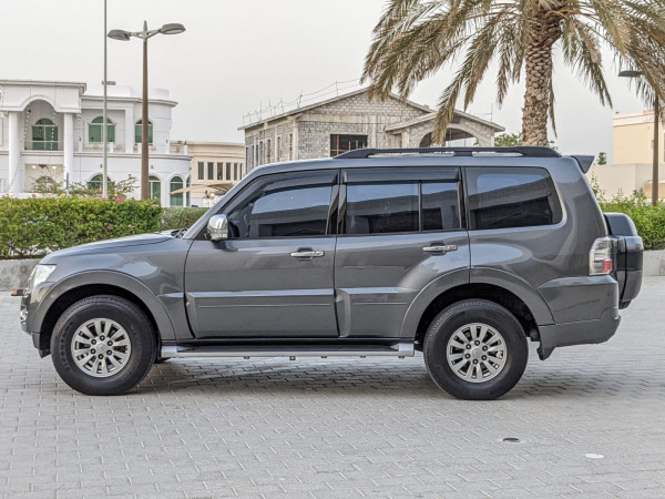 Mitsubishi Pajero 2015