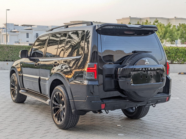 Mitsubishi Pajero 2015