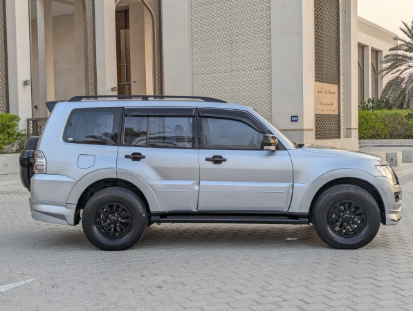 Mitsubishi Pajero 2015