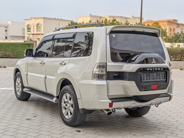 Mitsubishi Pajero 2016