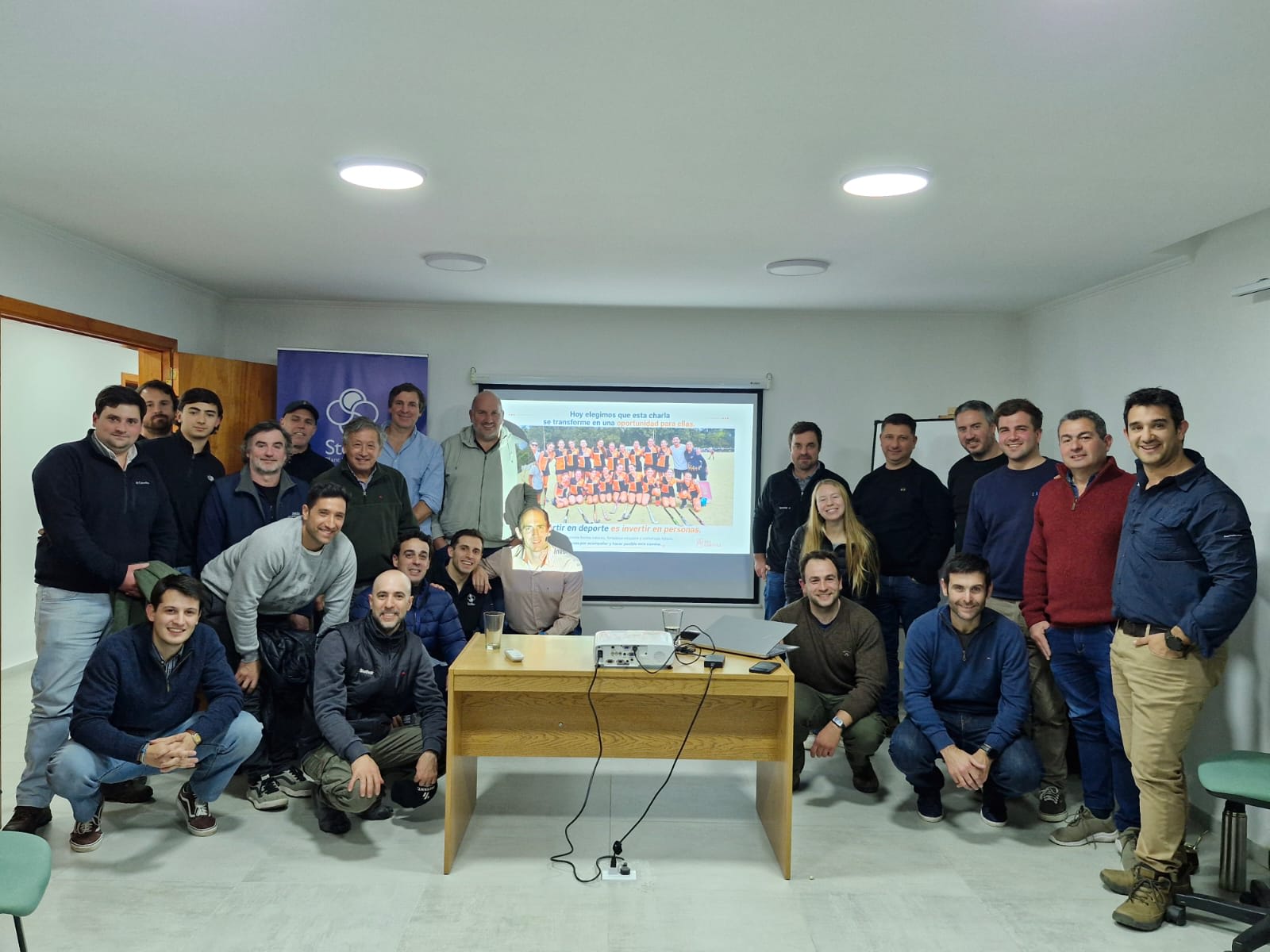 Reunión junto al equipo de STOLLER