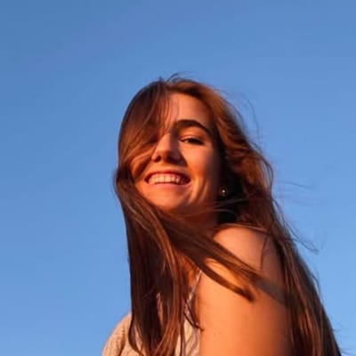 María