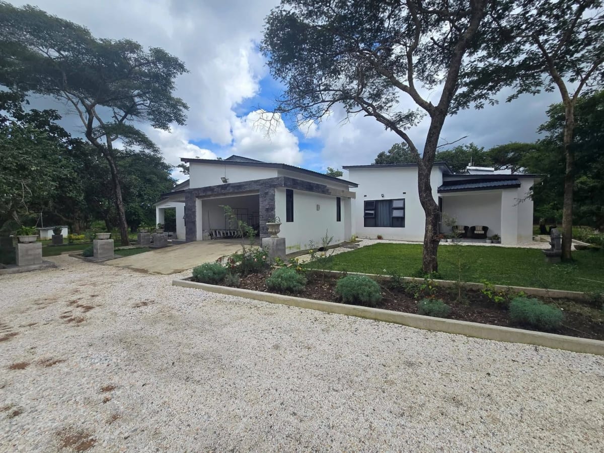4 bedroom property for sale in Leopards Hill