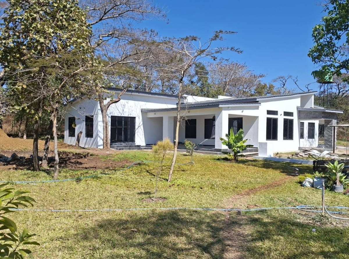 3 bedroom property for sale in Leopards Hill