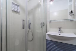 Family Suite Hilltop View – photo 13